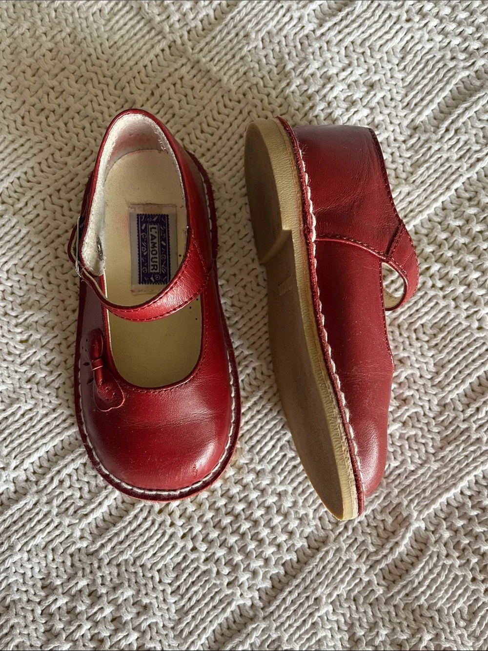 L'AMOUR Mary Jane Flat in Red